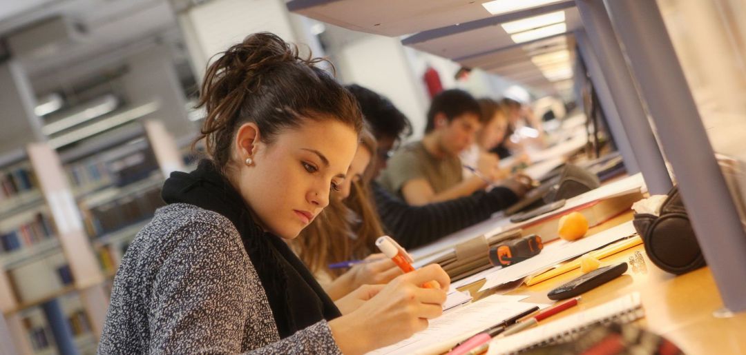Estudiantes Estudiantes