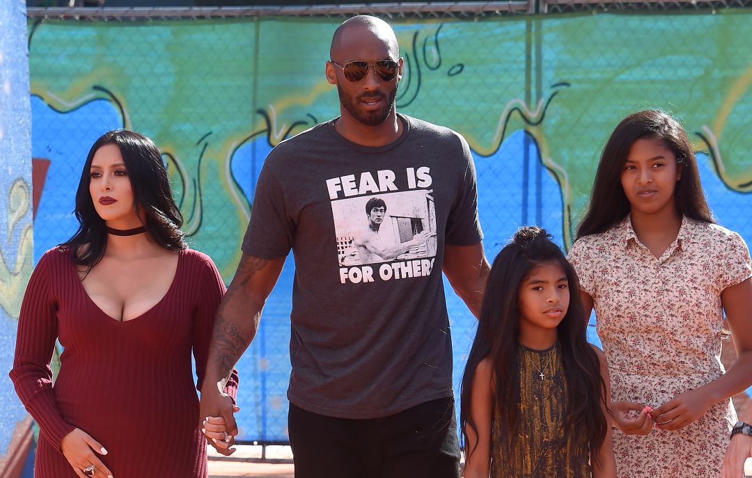 Kobe Bryant, su mujer Vanessa y sus hijas Gianna y Natalia Kobe Bryant, su mujer Vanessa y sus hijas Gianna y Natalia