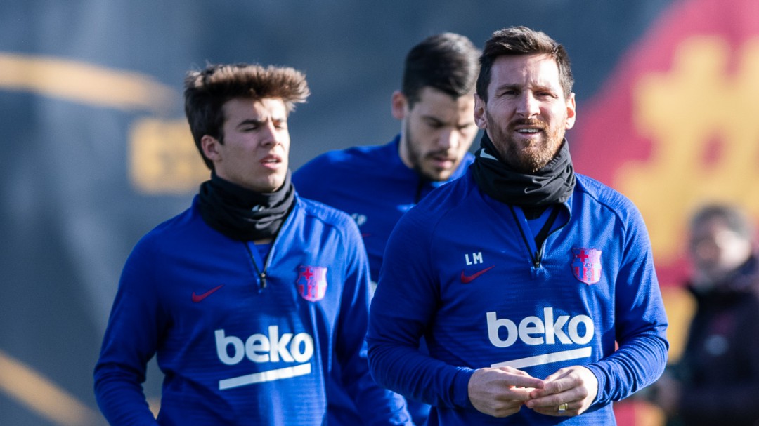 El enfado de Messi con Riqui Puig después de que éste le hiciera un caño en un entrenamiento