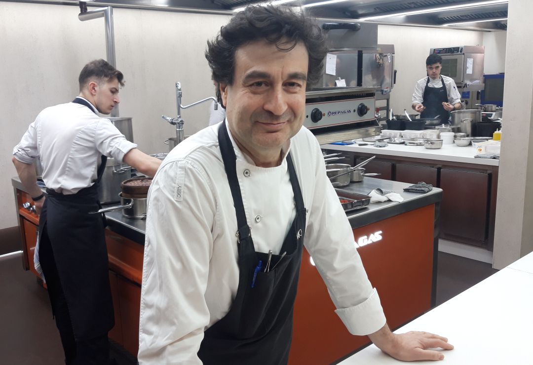 Pepe Rodríguez, en la cocina de El Bohío. Pepe Rodríguez, en la cocina de El Bohío.