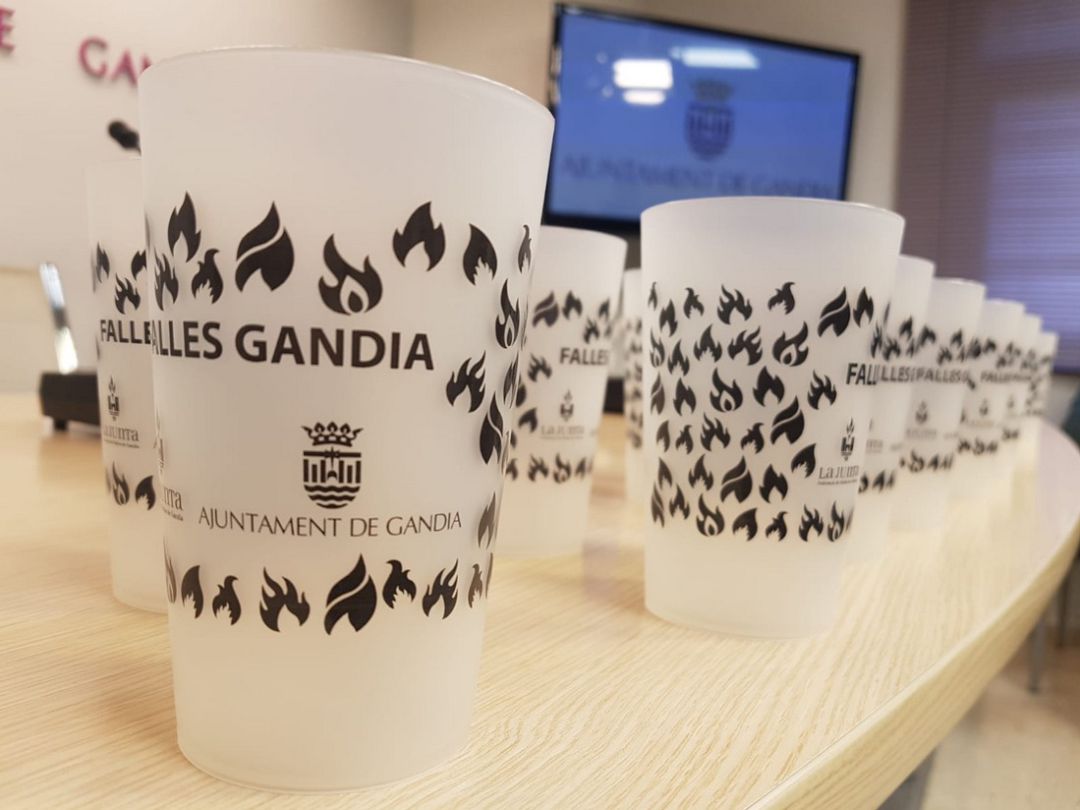 Vasos reciclables para la Crida de las Fallas de Gandia Vasos reciclables para la Crida de las Fallas de Gandia