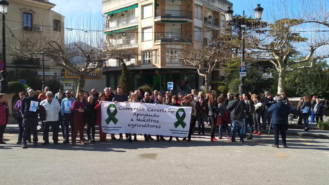 El comercio cazorleño ha cerrado hoy apoyando al olivar El comercio cazorleño ha cerrado hoy apoyando al olivar