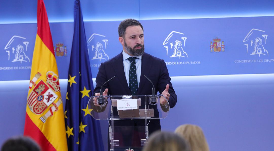 El presidente de VOX, Santiago Abascal en rueda de prensa tras presentar en el Congreso una nueva iniciativa parlamentaria. El presidente de VOX, Santiago Abascal en rueda de prensa tras presentar en el Congreso una nueva iniciativa parlamentaria.