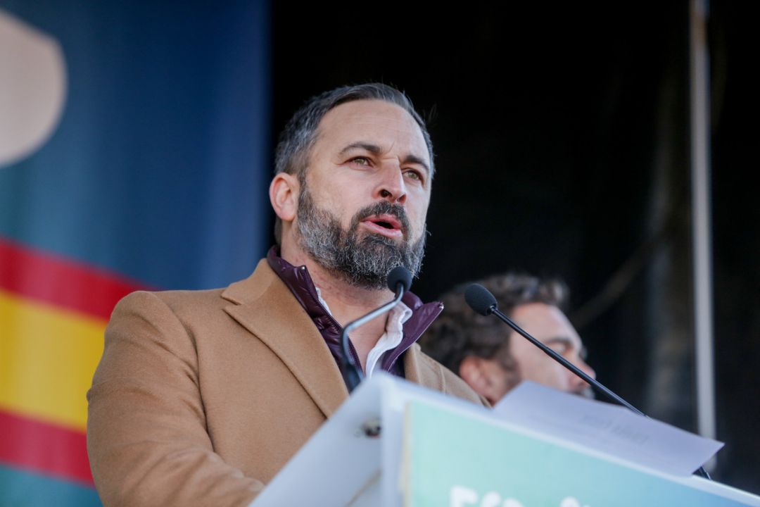 El presidente de Vox, Santiago Abascal, durante una concentración convocada por la plataforma 'España Existe' frente al Ayuntamiento de Madrid. El presidente de Vox, Santiago Abascal, durante una concentración convocada por la plataforma 'España Existe' frente al Ayuntamiento de Madrid.