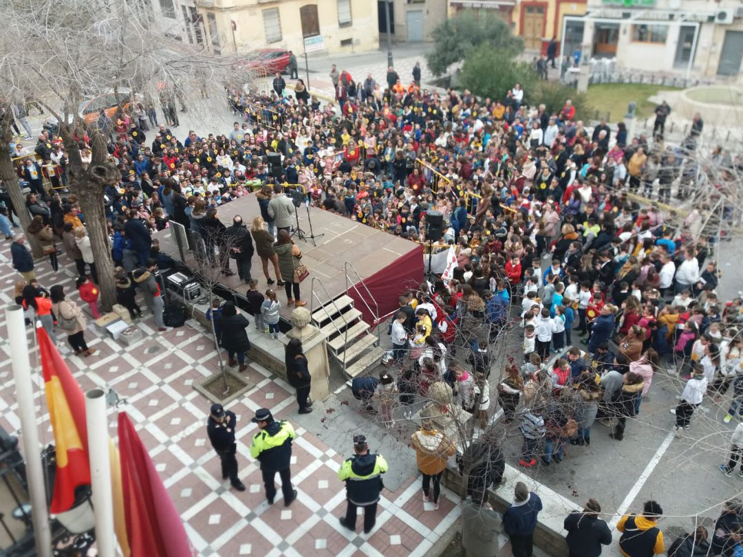 Vista del acto desde el Ayuntamiento Vista del acto desde el Ayuntamiento