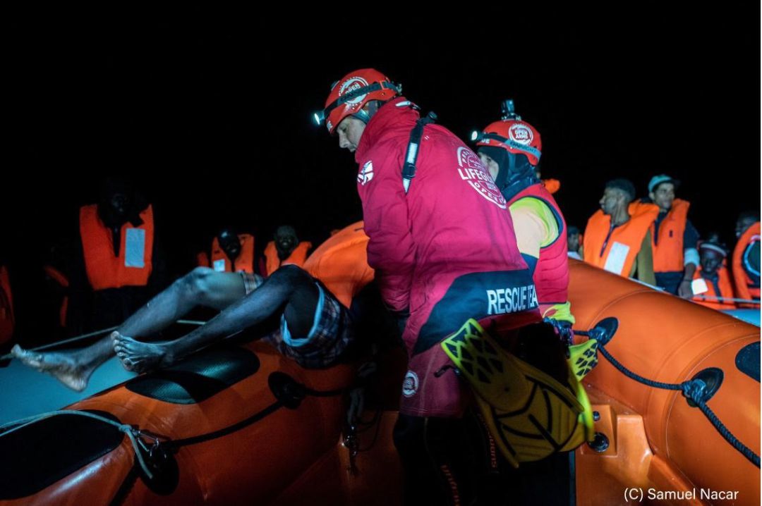 Rescate de migrantes por parte del Open Arms. Rescate de migrantes por parte del Open Arms.