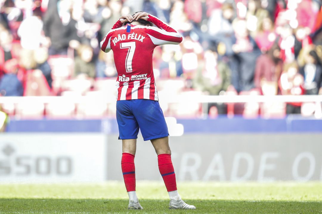 Joao Félix se lamenta. Joao Félix se lamenta.