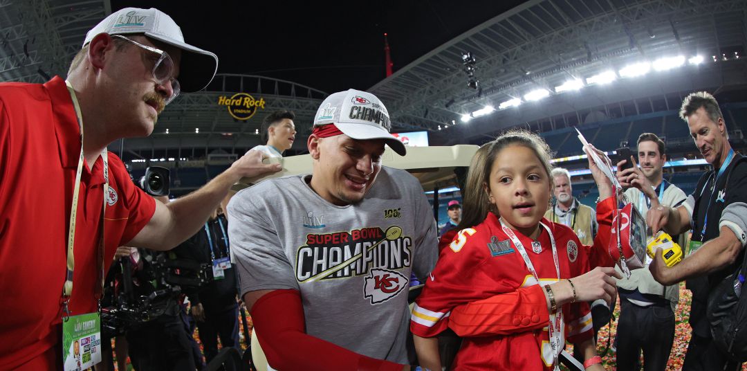 Patrick Mahomes, en plena celebración de la Super Bowl Patrick Mahomes, en plena celebración de la Super Bowl