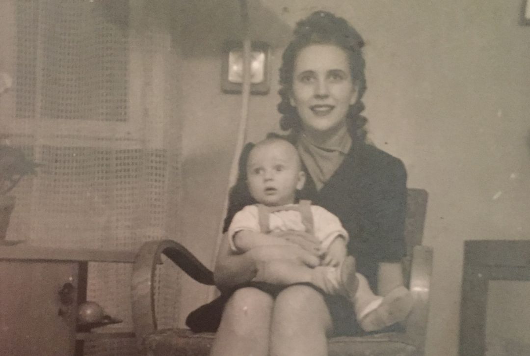 Irmgard Lundberg en una foto junto a su hijo Fred Irmgard Lundberg en una foto junto a su hijo Fred