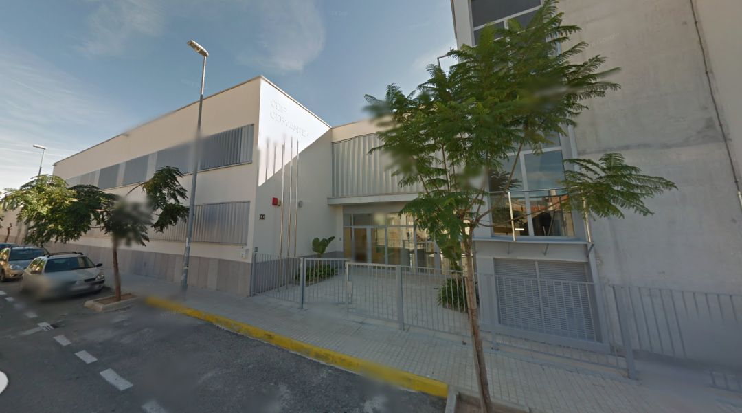 Fachada del Colegio Público Cervantes Alcàntera del Xúquer Fachada del Colegio Público Cervantes Alcàntera del Xúquer