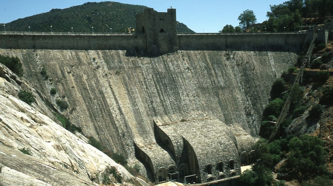 Ingeteam renueva el acuerdo con Endesa Ingeteam renueva el acuerdo con Endesa
