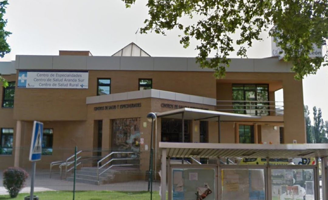 Fachada del edificio que comparten el Centro de Salud Aranda Sur y Aranda Rural Fachada del edificio que comparten el Centro de Salud Aranda Sur y Aranda Rural