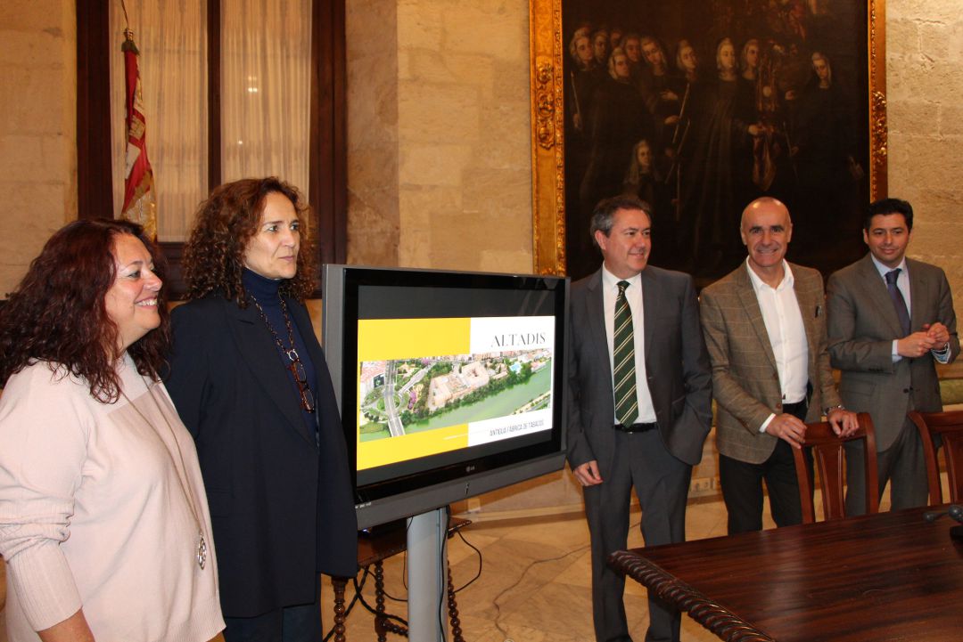 Presentación del acuerdo entre Altadis el el Ayuntamiento de Sevilla Presentación del acuerdo entre Altadis el el Ayuntamiento de Sevilla