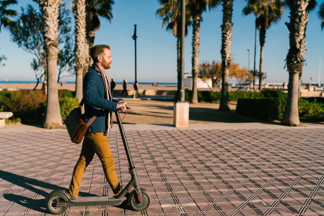 Los patinetes están regulados en València a través de la ordenanza de Movilidad, aunque todavía no se han establecido las tasas al 'sharing'. Los patinetes están regulados en València a través de la ordenanza de Movilidad, aunque todavía no se han establecido las tasas al 'sharing'.