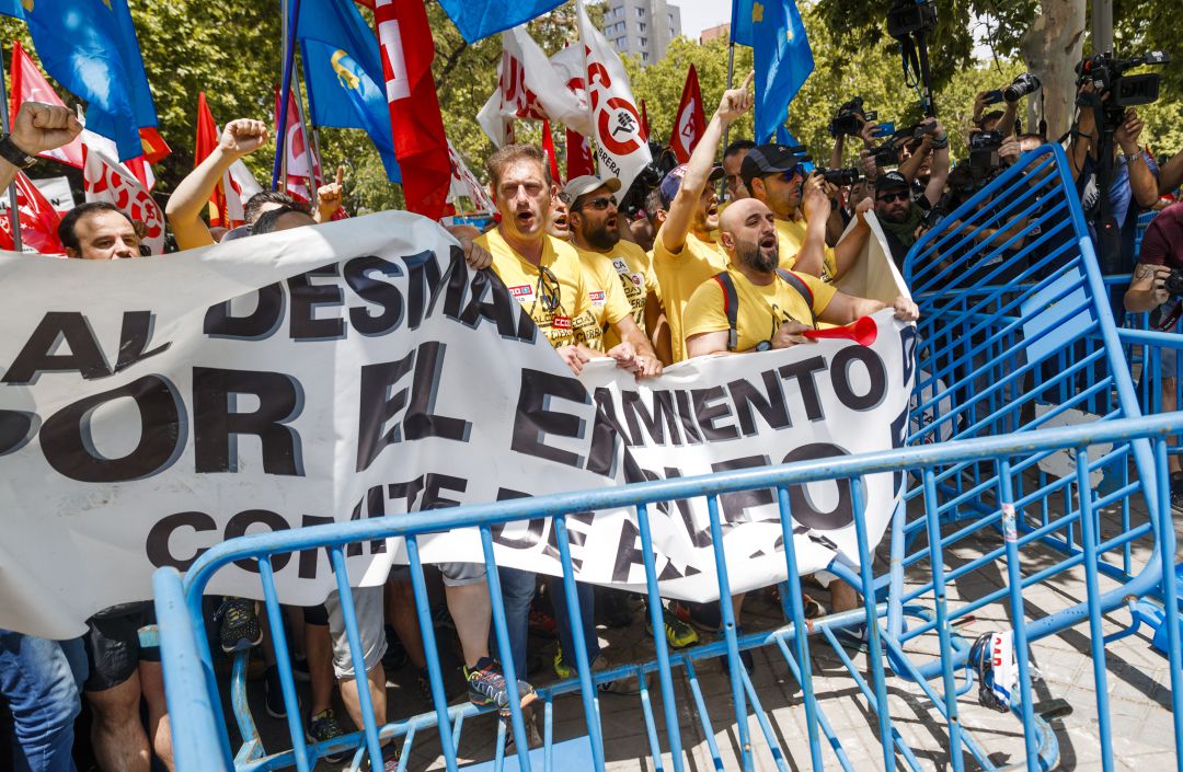 Protesta llevada a cabo el pasado 22 de enero en Madrid frente al ministerio de Industria. Protesta llevada a cabo el pasado 22 de enero en Madrid frente al ministerio de Industria.