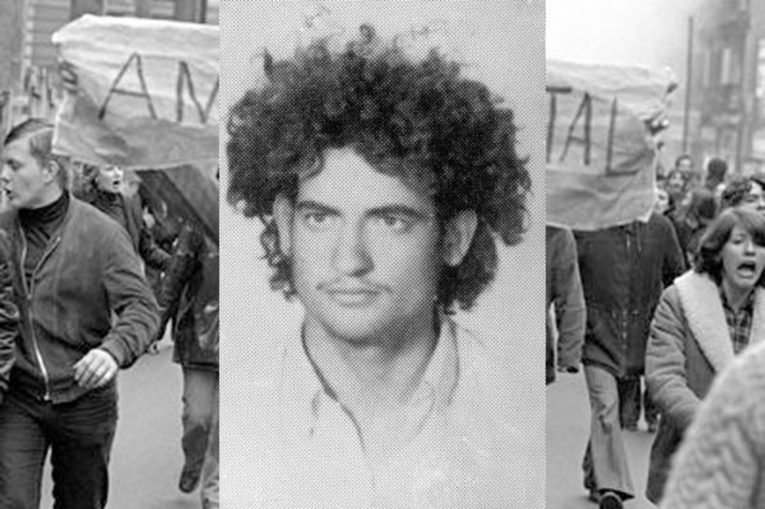 El 23 de enero de 1977 el joven granadino Arturo Ruiz era asesinado por guerrilleros de Cristo Rey, un comando ultraderechista, cuando participaba en una manifestación en el centro de Madrid El 23 de enero de 1977 el joven granadino Arturo Ruiz era asesinado por guerrilleros de Cristo Rey, un comando ultraderechista, cuando participaba en una manifestación en el centro de Madrid