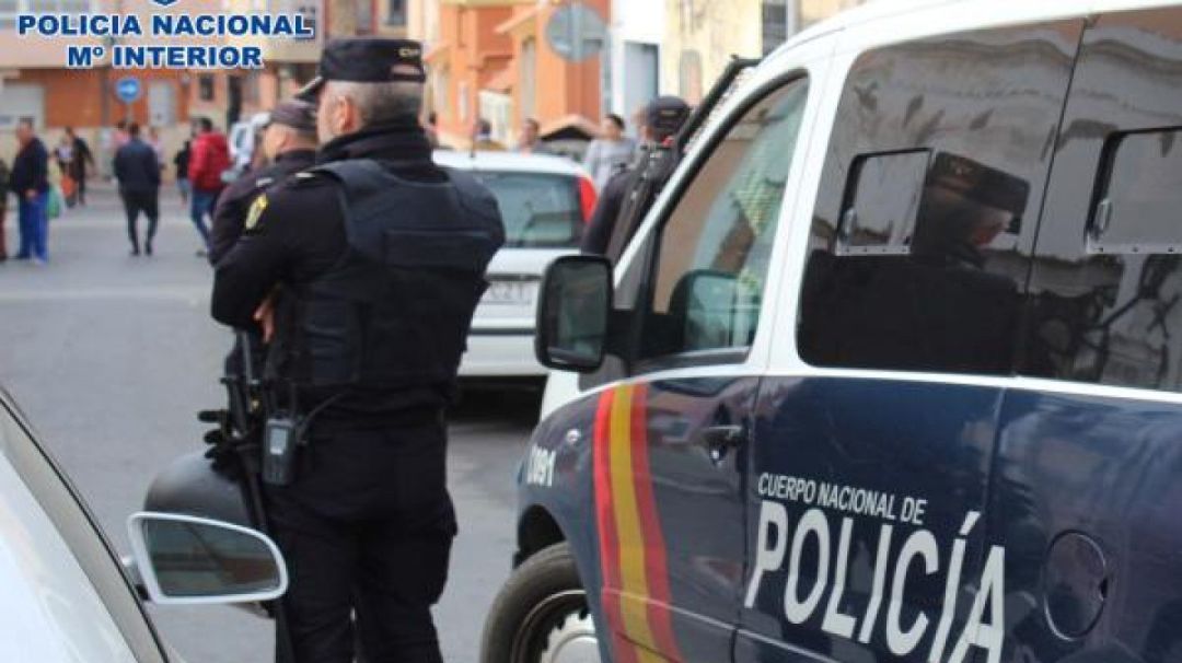 Un muerto y dos detenidos en un tiroteo en Pescadería. Un muerto y dos detenidos en un tiroteo en Pescadería.