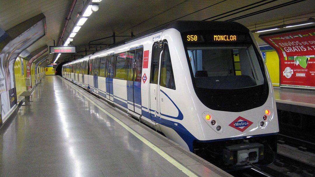 Uno de los trenes de Metro de Madrid. Uno de los trenes de Metro de Madrid.