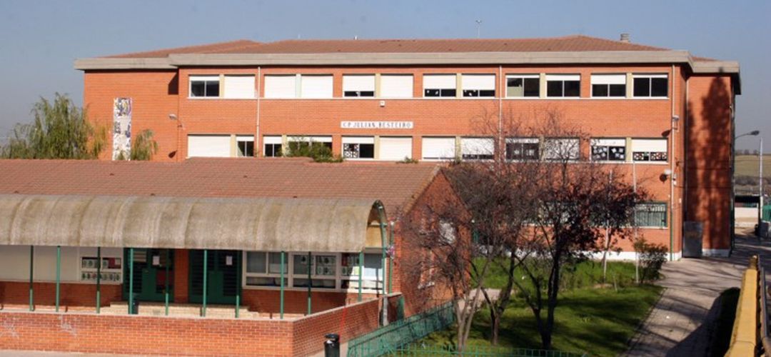 Los contratos cuestionados se refieren a la limpieza de centros públicos como los colegios Los contratos cuestionados se refieren a la limpieza de centros públicos como los colegios