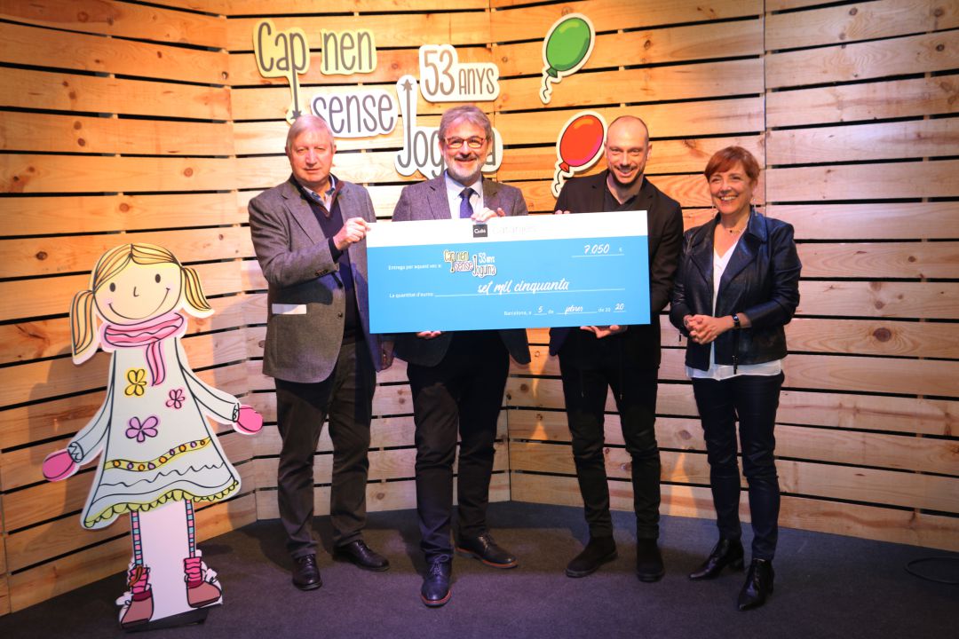 Manu Grau, president del Casino l'Aliança del Poblenou, Jaume Serra, director de la SER a Catalunya, Albert Cirujeda, Director General de Bombons Cudié, i Victòria Valls, Comunicació i Relacions Institucionals d’El Corte Inglés Manu Grau, president del Casino l'Aliança del Poblenou, Jaume Serra, director de la SER a Catalunya, Albert Cirujeda, Director General de Bombons Cudié, i Victòria Valls, Comunicació i Relacions Institucionals d’El Corte Inglés