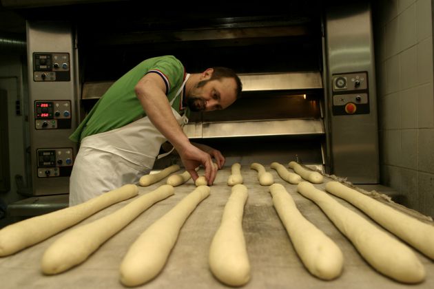 Baguettes antes de entrar en el horno. Baguettes antes de entrar en el horno.