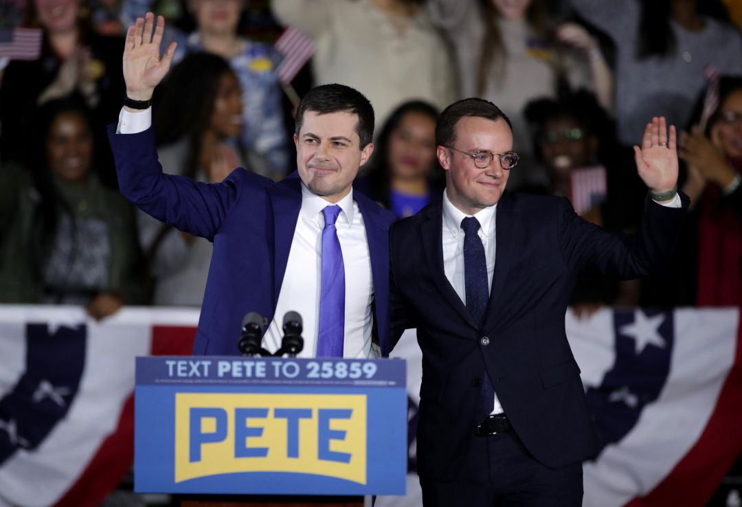 El candidato a las primarias demócratas Pete Buttigieg junto a su marido Chasten El candidato a las primarias demócratas Pete Buttigieg junto a su marido Chasten