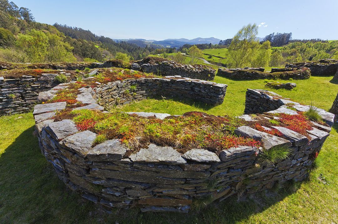 Vista del castro mejor conservado de Asturias, en el concejo que hoy visitamos Vista del castro mejor conservado de Asturias, en el concejo que hoy visitamos