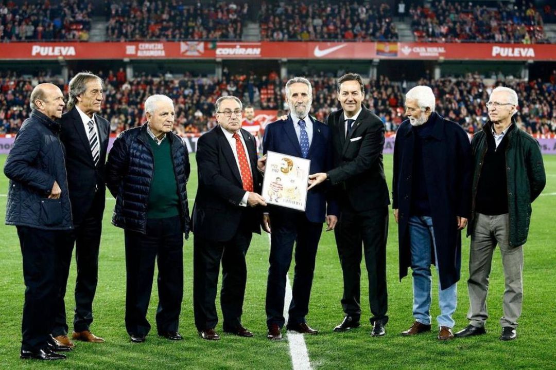 Homenaje a Castellanos con presencia de Quiles Homenaje a Castellanos con presencia de Quiles