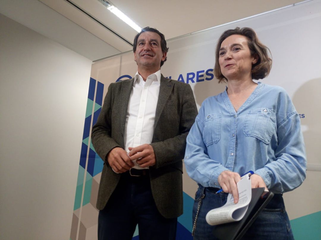 Líder del PP balear, Biel Company, y la vicesecretaria general de política social del PP nacional, Cuca Gamarra. Líder del PP balear, Biel Company, y la vicesecretaria general de política social del PP nacional, Cuca Gamarra.