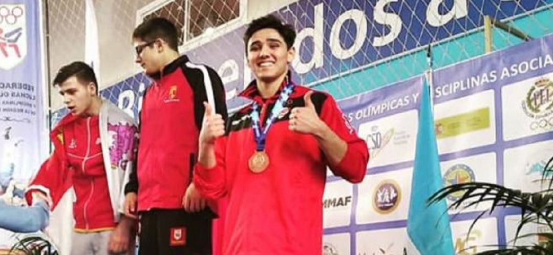 Arturo Cerdá en el podio del Campeonato de España Arturo Cerdá en el podio del Campeonato de España