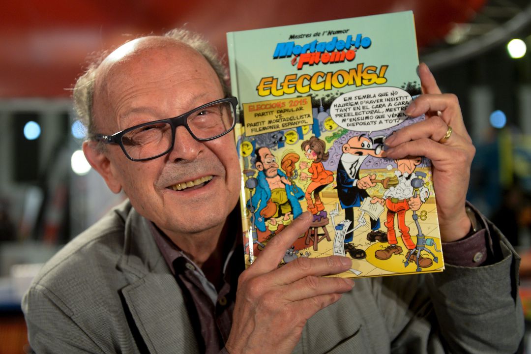 El viñetista Francisco Ibáñez junto a uno de los cómic de 'Mortadelo y Filemón' El viñetista Francisco Ibáñez junto a uno de los cómic de 'Mortadelo y Filemón'