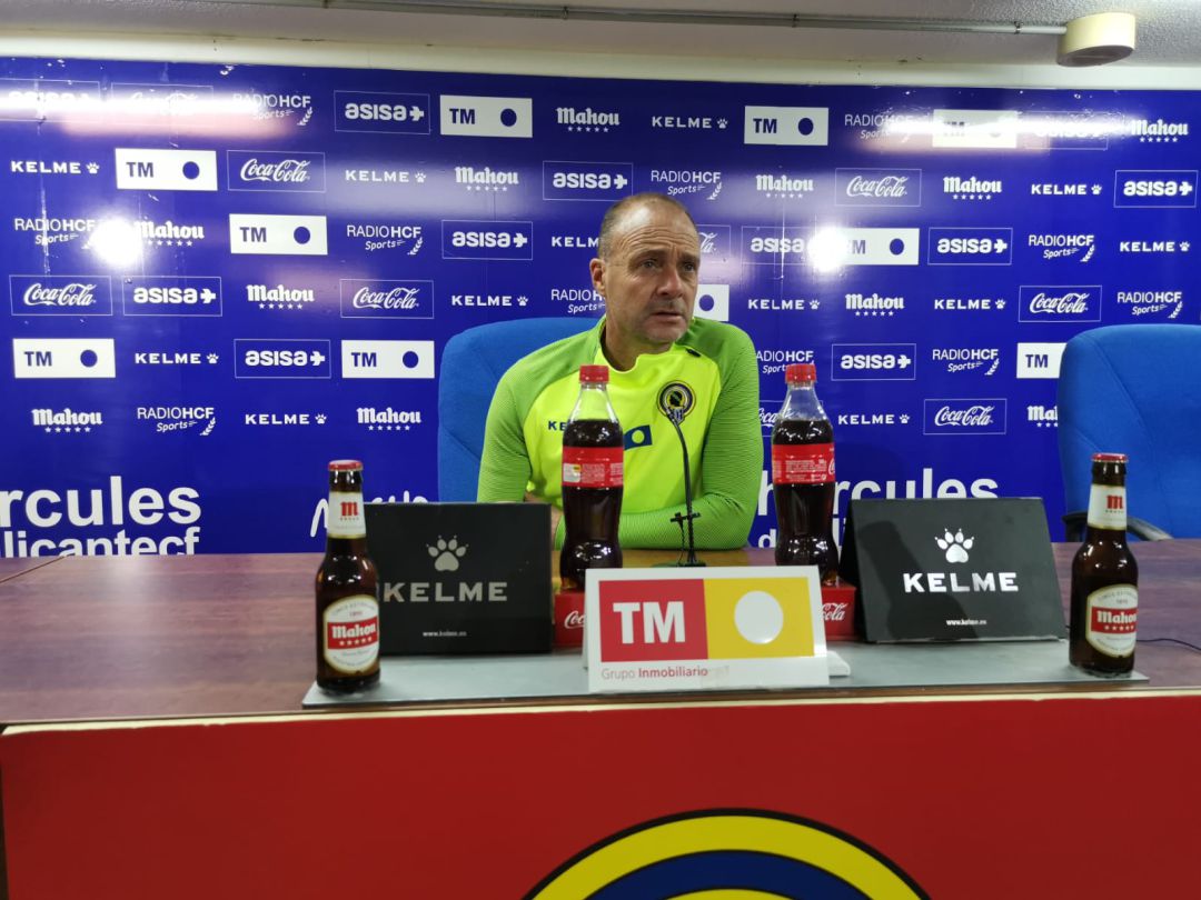 Vicente Mir en sala de prensa Vicente Mir en sala de prensa