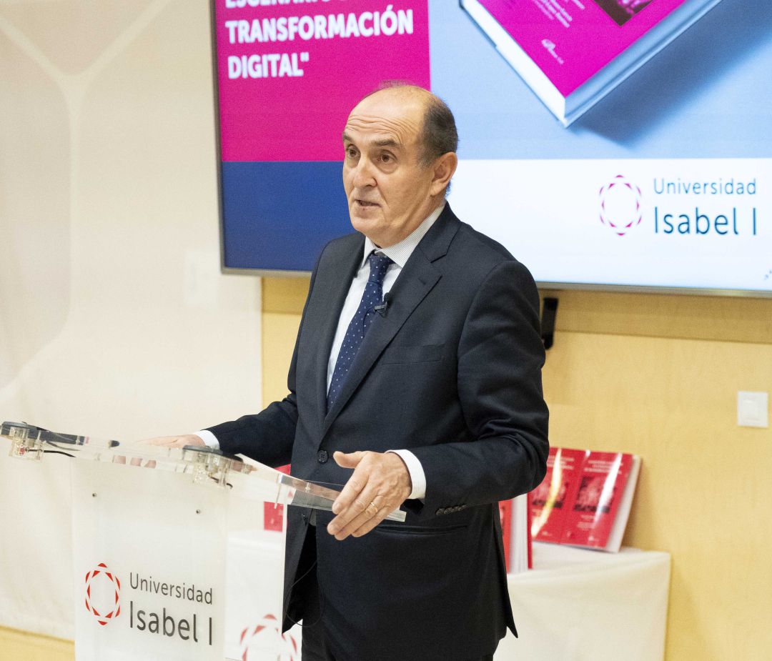 El Procurador del Común de Castilla y León, Tomás Quintana, en su intervención en la Isabel I El Procurador del Común de Castilla y León, Tomás Quintana, en su intervención en la Isabel I