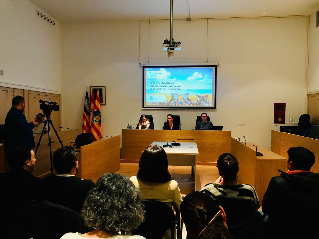 Imagen de la reunión celebrada ayer Imagen de la reunión celebrada ayer