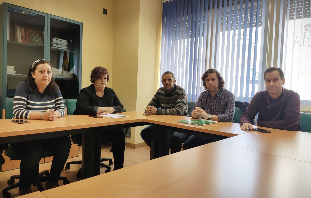 Nuevamente las limpiadoras de Institutos Públicos de la Junta de Andalucía en la provincia irán a la huelga, tras el SERCLA celebrado este viernes Nuevamente las limpiadoras de Institutos Públicos de la Junta de Andalucía en la provincia irán a la huelga, tras el SERCLA celebrado este viernes