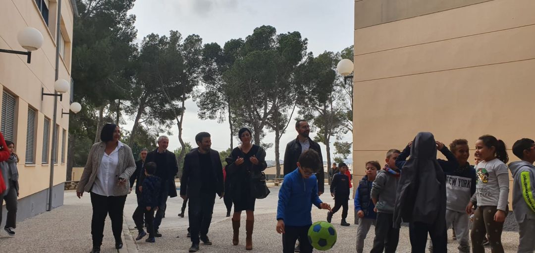 El Conseller de Educación, Vicent Marzà, visita el CEIP Sant Vicent Ferrer de Teulada. El Conseller de Educación, Vicent Marzà, visita el CEIP Sant Vicent Ferrer de Teulada.