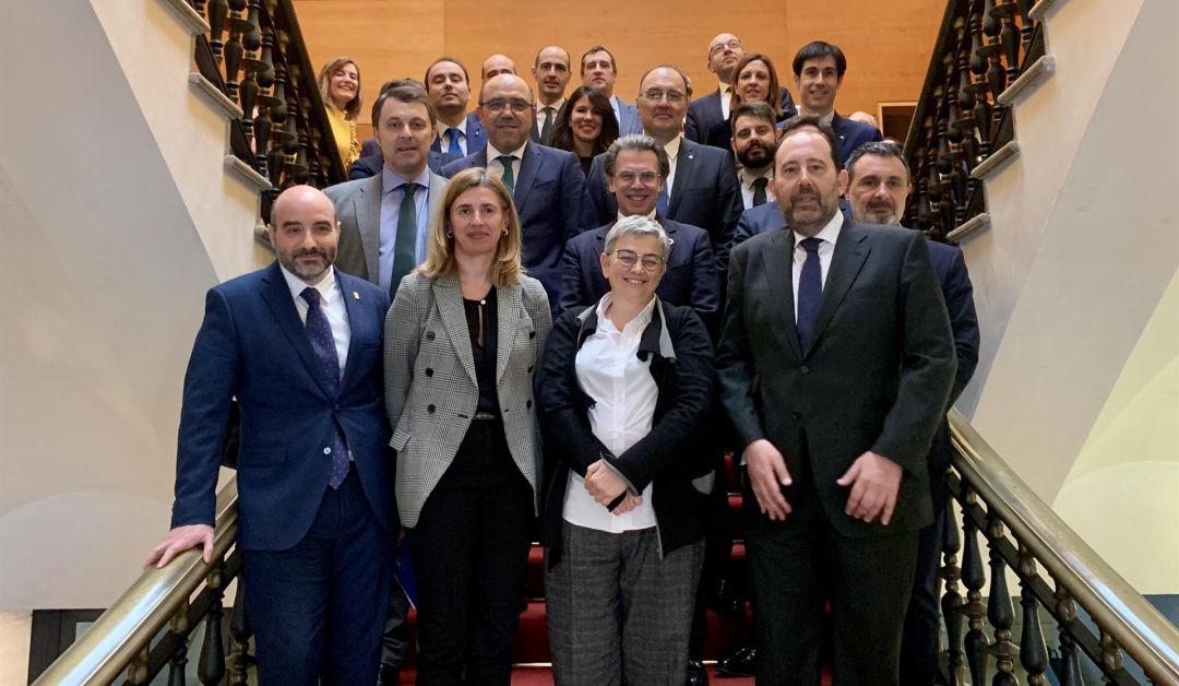 Foto de familia de 'Gijón Financia' Foto de familia de 'Gijón Financia'
