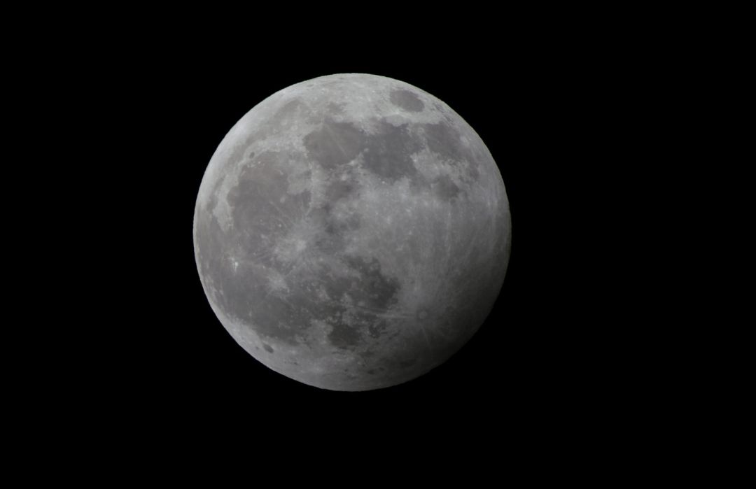 Las 8.33 horas de este domingo, el mejor momento para ver la "superluna". Las 8.33 horas de este domingo, el mejor momento para ver la "superluna".