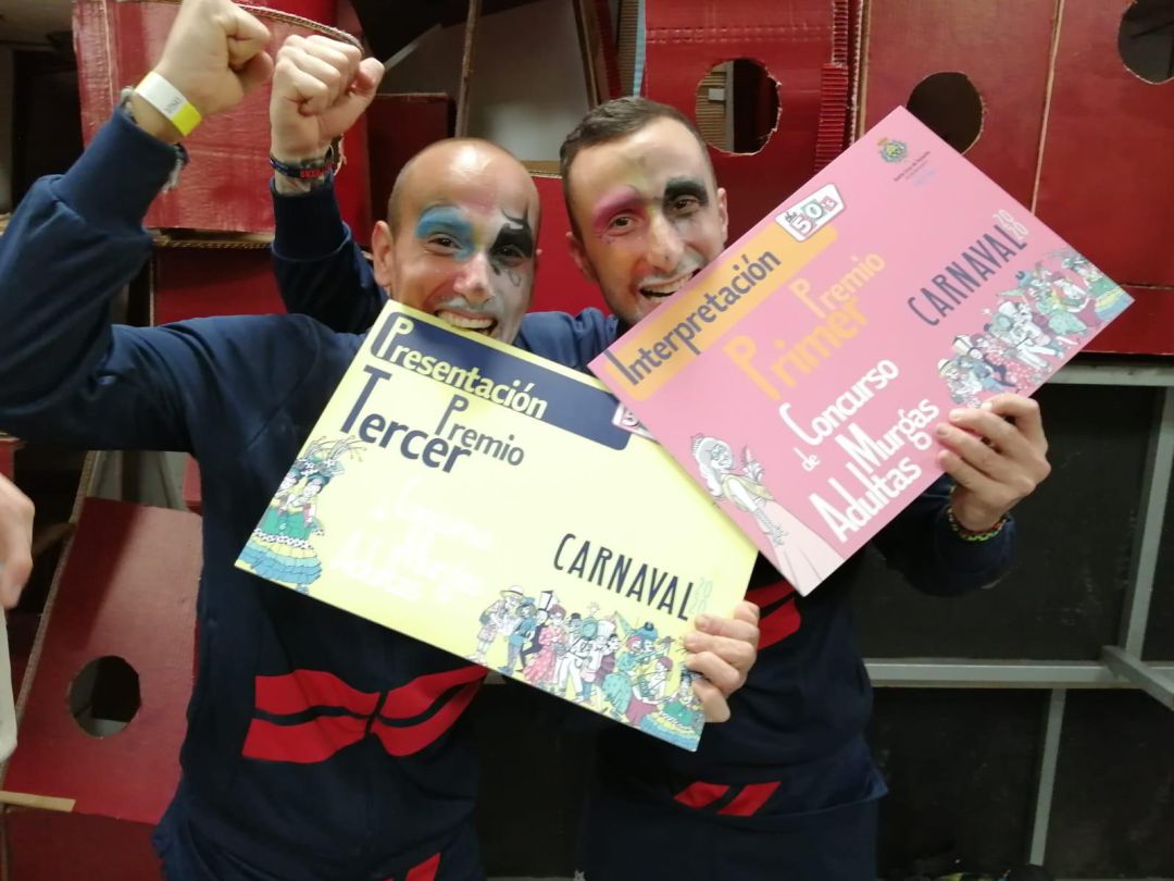 Javi Lemus, junto a su hermano tras la final del viernes. Javi Lemus, junto a su hermano tras la final del viernes.