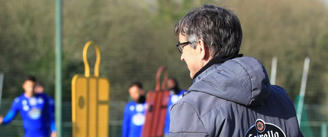 Fernando Vázquez dirige el último entrenamiento del Deportivo Fernando Vázquez dirige el último entrenamiento del Deportivo