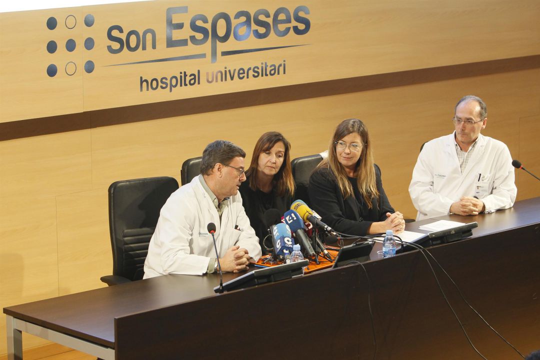 La directora general de Salud Pública, Maria Antonia Font, y la consellera de Salud, Patricia Gómez La directora general de Salud Pública, Maria Antonia Font, y la consellera de Salud, Patricia Gómez