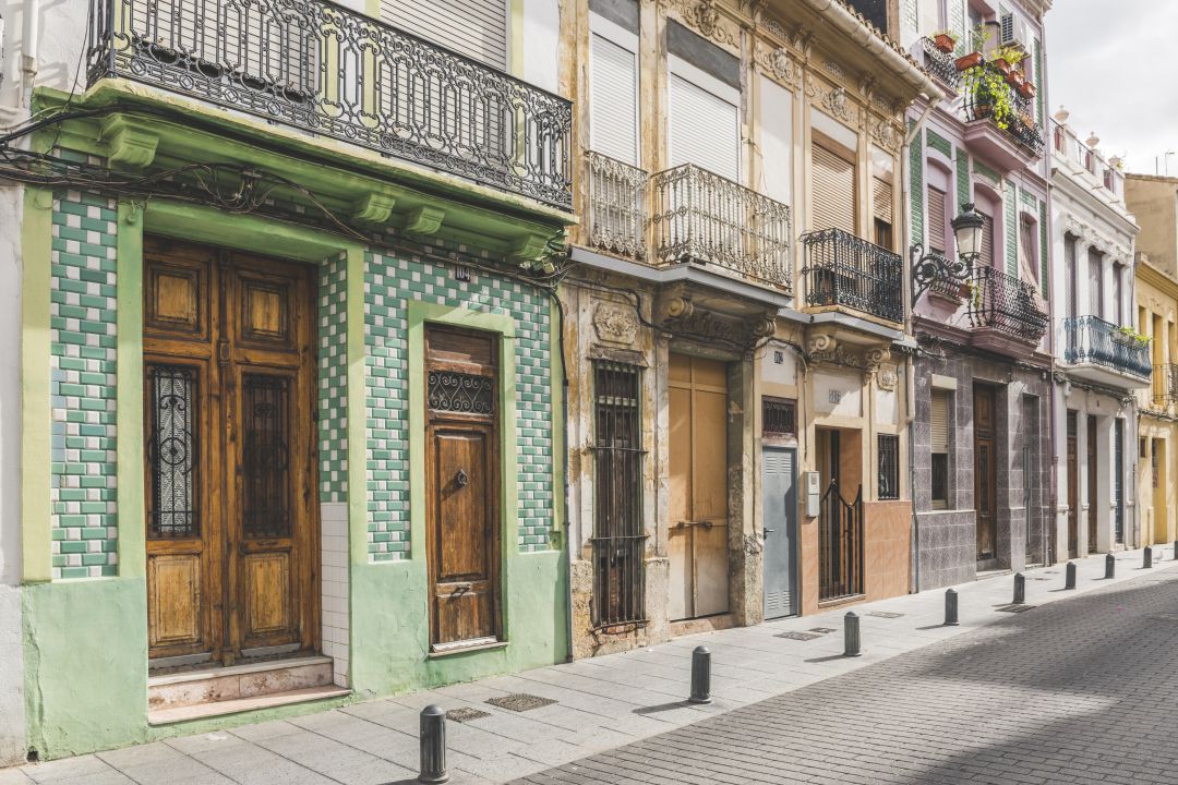 Edificios del baarrio del Cabanyal en València Edificios del baarrio del Cabanyal en València