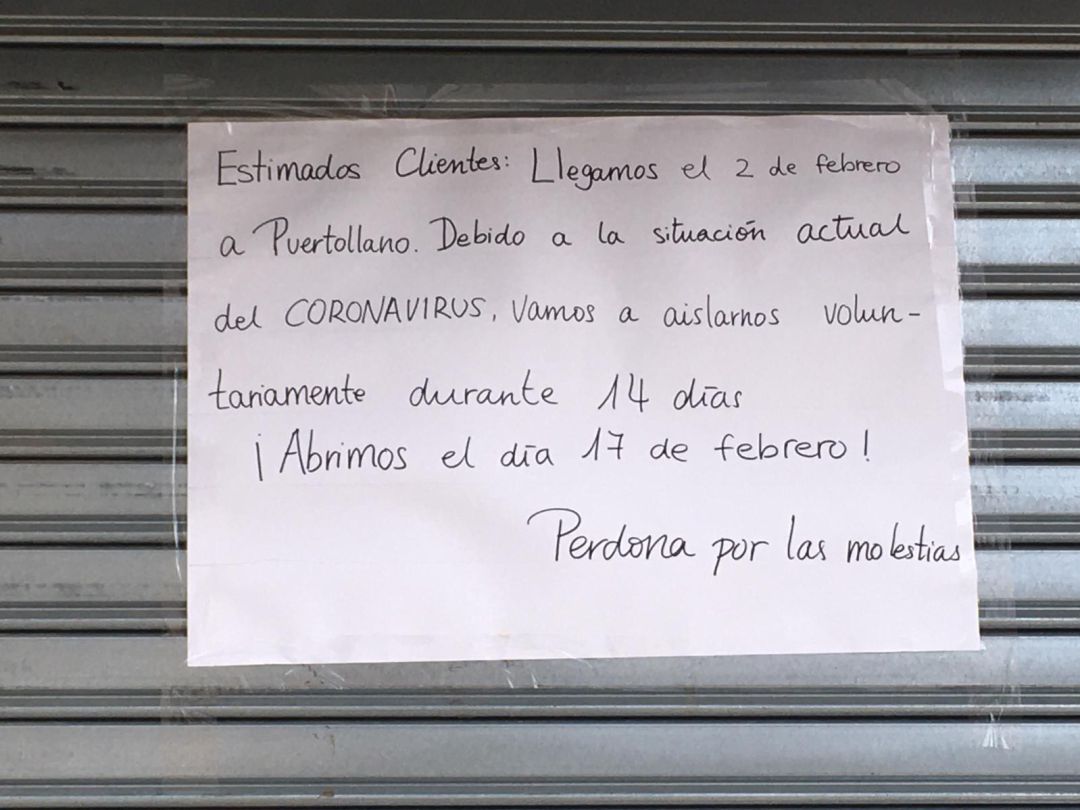 Cartel informativo en el exterior del establecimiento Cartel informativo en el exterior del establecimiento