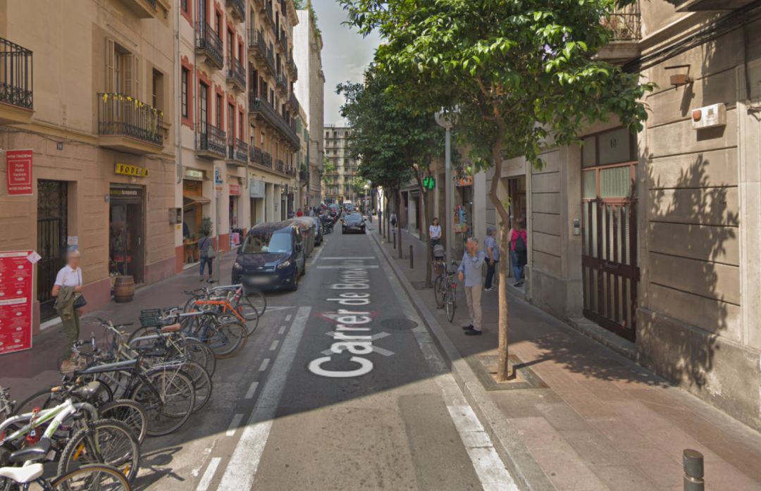 La agresión homófoba tuvo lugar a la altura del número 10 de la calle Bonavida de Barcelona, según se señala en la denuncia. La agresión homófoba tuvo lugar a la altura del número 10 de la calle Bonavida de Barcelona, según se señala en la denuncia.