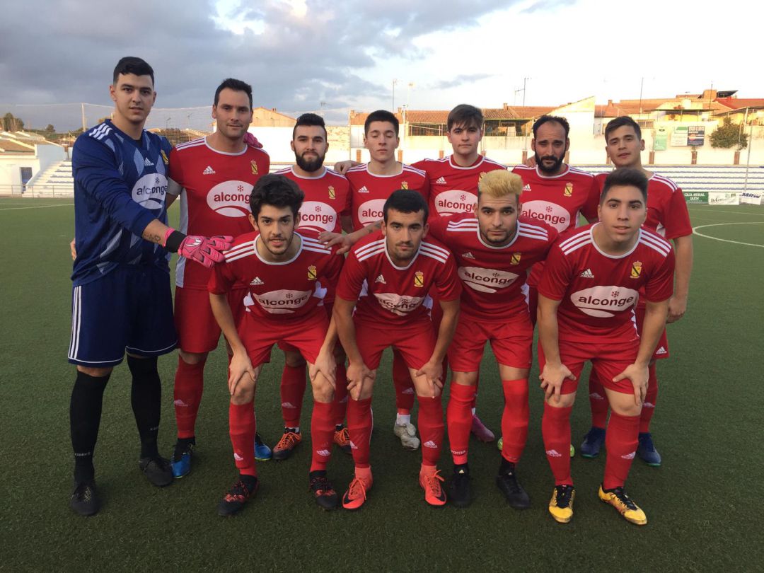 Equipo titular del Jódar C.F., en el Ramón Palacios, ante el Carolinense C.D. Equipo titular del Jódar C.F., en el Ramón Palacios, ante el Carolinense C.D.