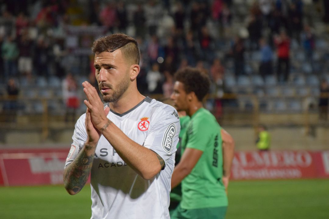 El gol se ha alejado de los delanteros como Dioni Villalba El gol se ha alejado de los delanteros como Dioni Villalba