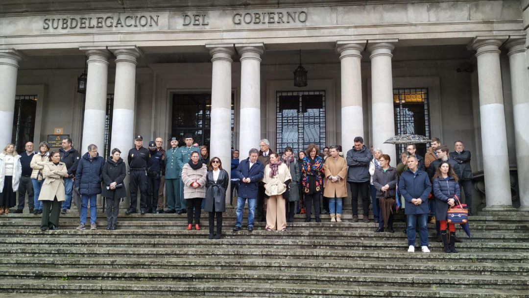 Minuto de silencio en la Subdelegación del Gobierno en repulsa de la violencia machista Minuto de silencio en la Subdelegación del Gobierno en repulsa de la violencia machista