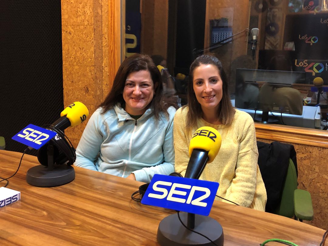 Mari Carmen Gómez y Almudena Monteagudo, trabajadoras del CDIAT de Motilla del Palancar Mari Carmen Gómez y Almudena Monteagudo, trabajadoras del CDIAT de Motilla del Palancar