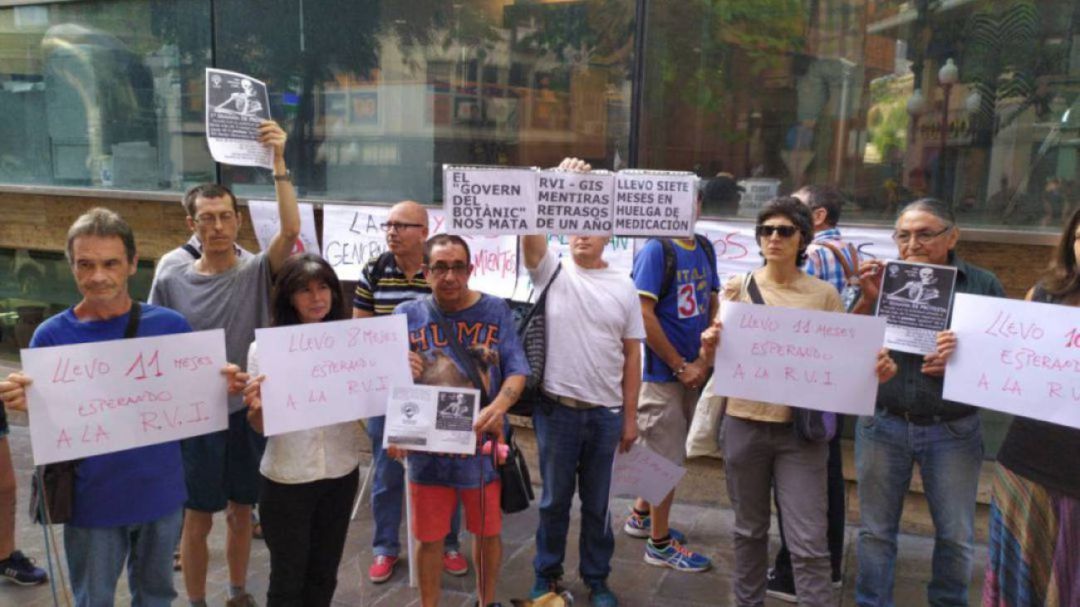 Imagen de archivo de la concentración de los afectados hace unos meses Imagen de archivo de la concentración de los afectados hace unos meses