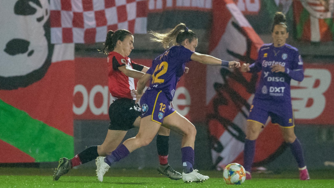La UD Granadilla y el Atlethic de Bilbao en un momento de su encuentro de los octavos de final de la Copa de la Reina La UD Granadilla y el Atlethic de Bilbao en un momento de su encuentro de los octavos de final de la Copa de la Reina